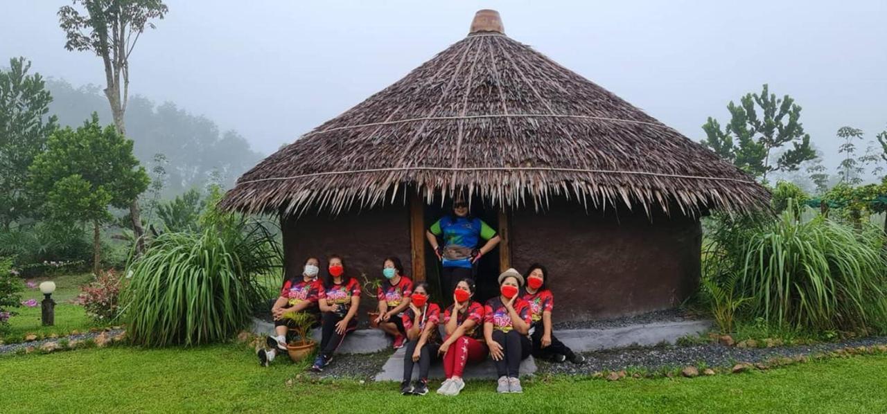 Baan Farang Homestay Phra Saeng Ban Nam Dam Exteriör bild