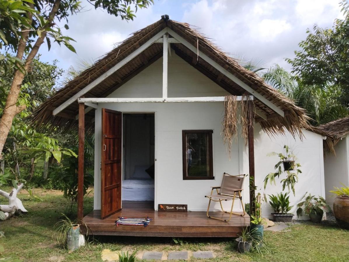 Baan Farang Homestay Phra Saeng Ban Nam Dam Exteriör bild