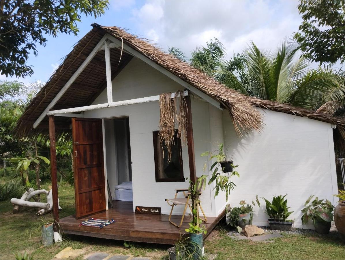 Baan Farang Homestay Phra Saeng Ban Nam Dam Exteriör bild